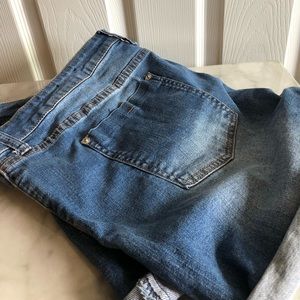 Guess denim shorts size 34